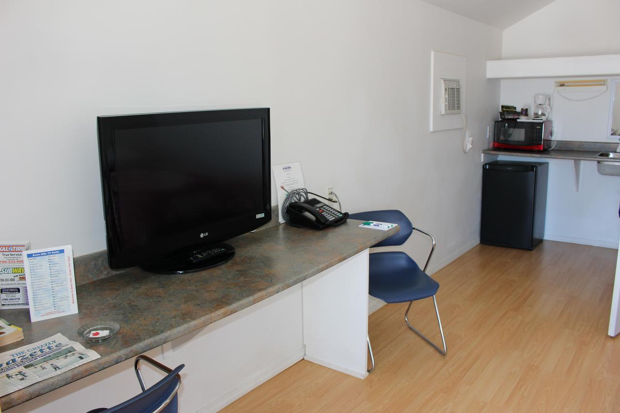 Welcome Inn Swan Hills Esterno foto